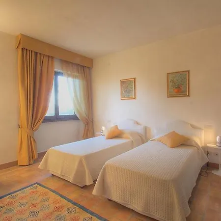 Dom wakacyjny Sleeps 18 Pool Wifi Sant'Enea